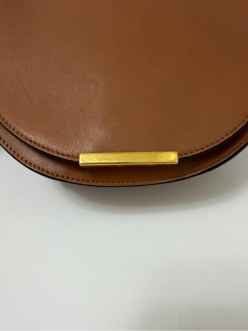 Cuyana Mini Saddle Leather Crossbody Bag in Caramel - Picture 11 of 16